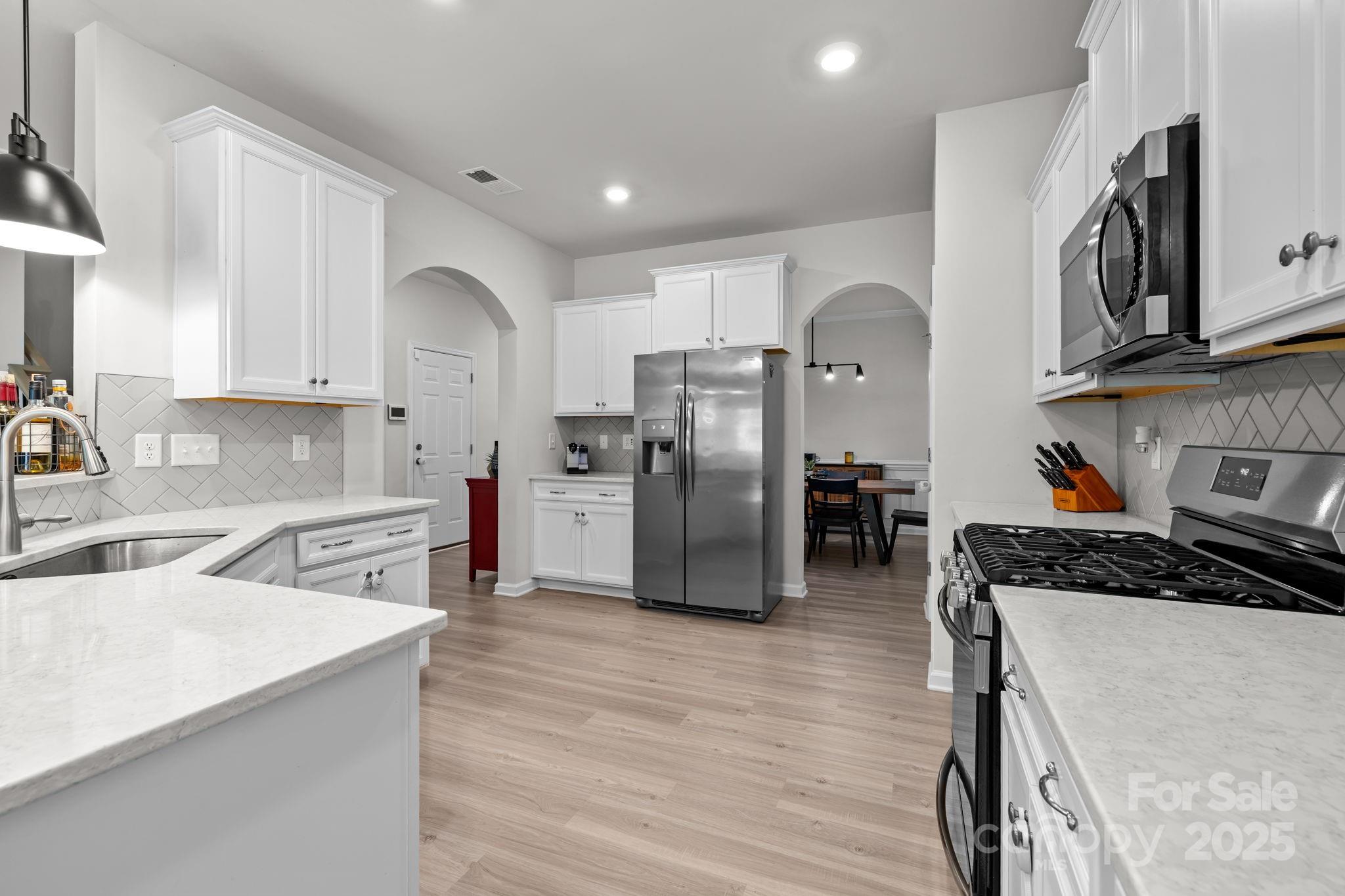 15636 Oleander Drive