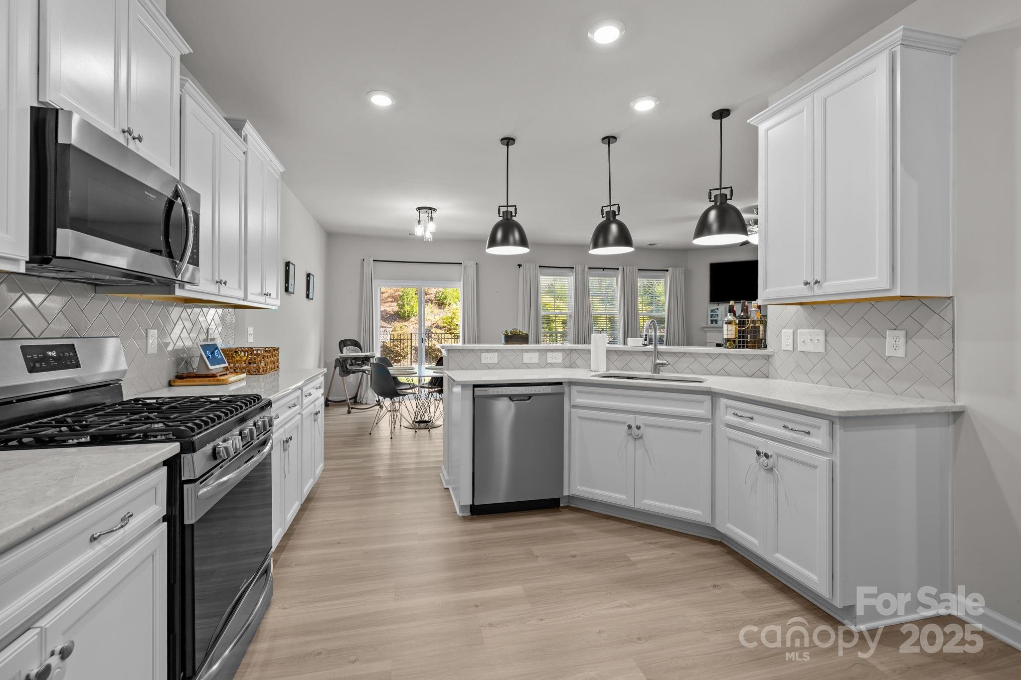 15636 Oleander Drive