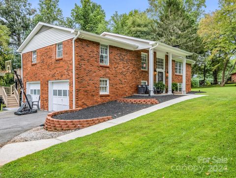 A home in Hendersonville