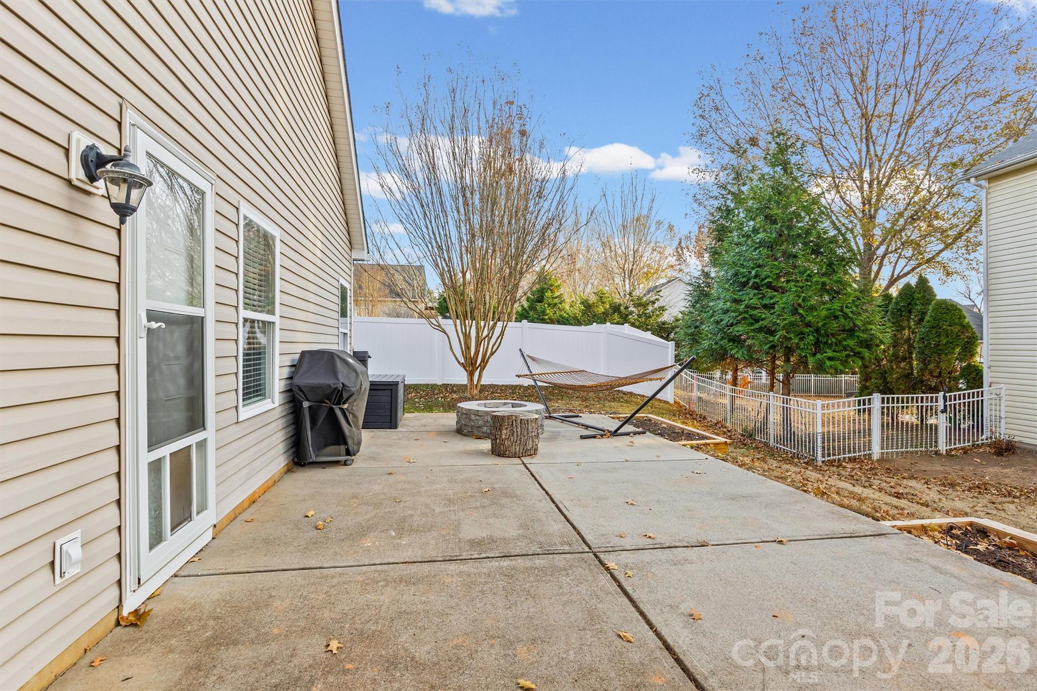 Sandy Pointe - Residential