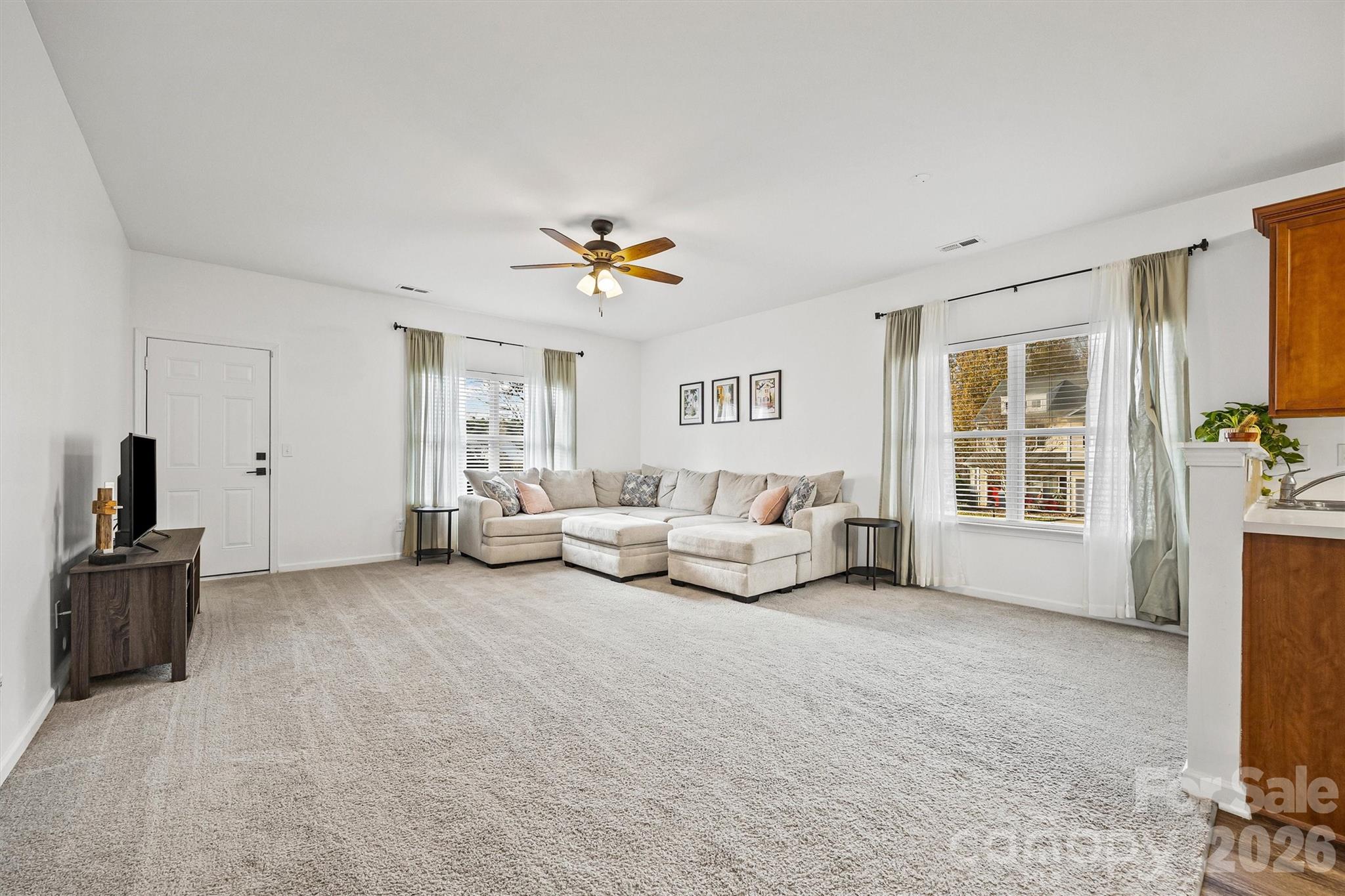 Sandy Pointe - Residential