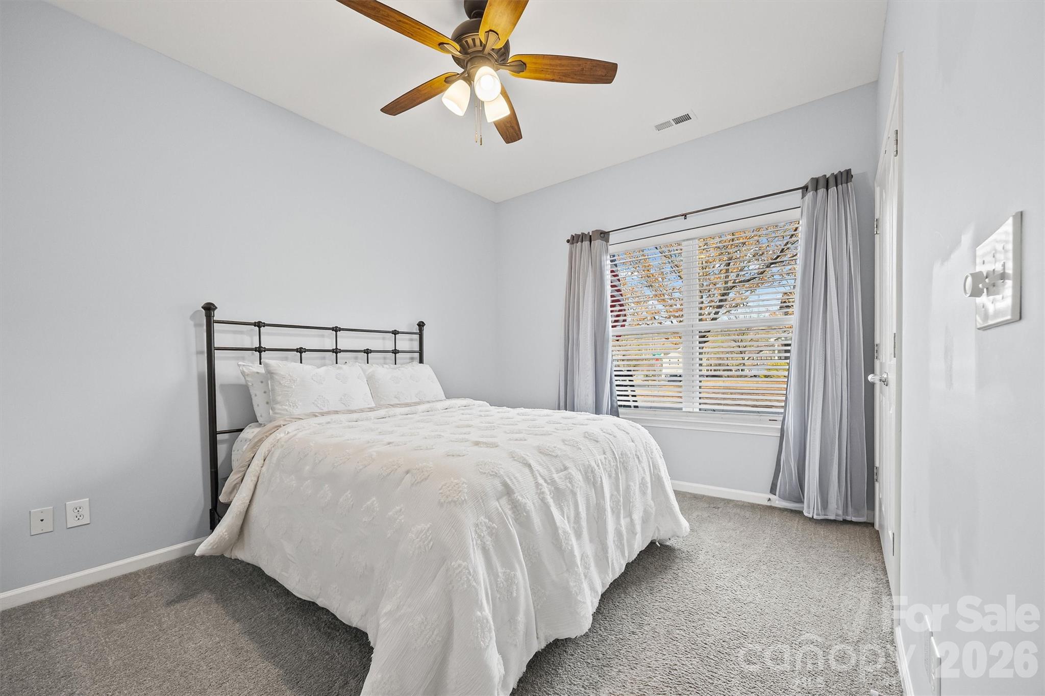 Sandy Pointe - Residential