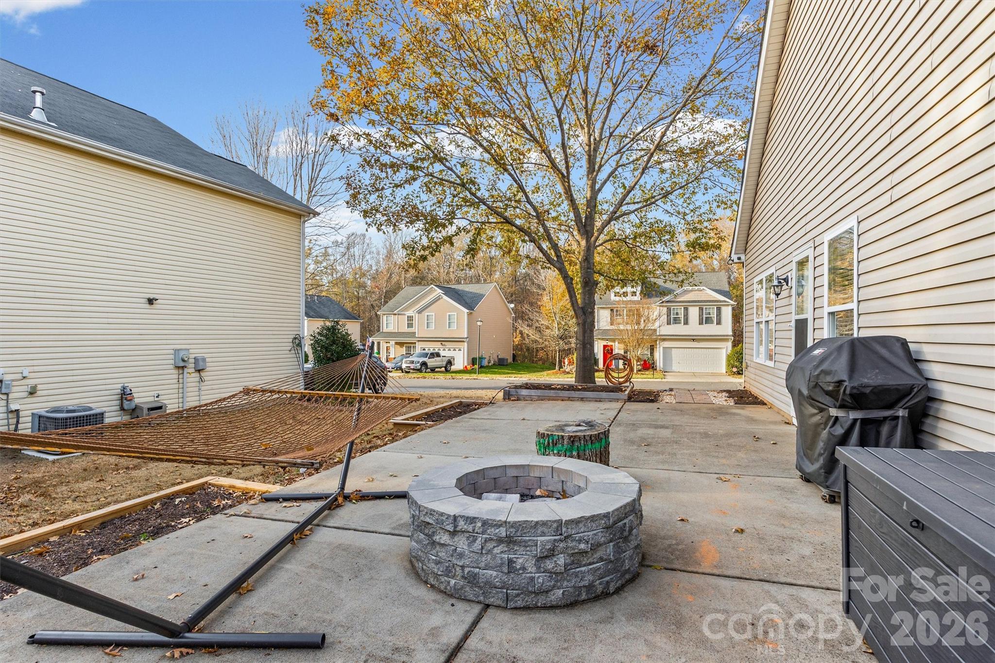 Sandy Pointe - Residential