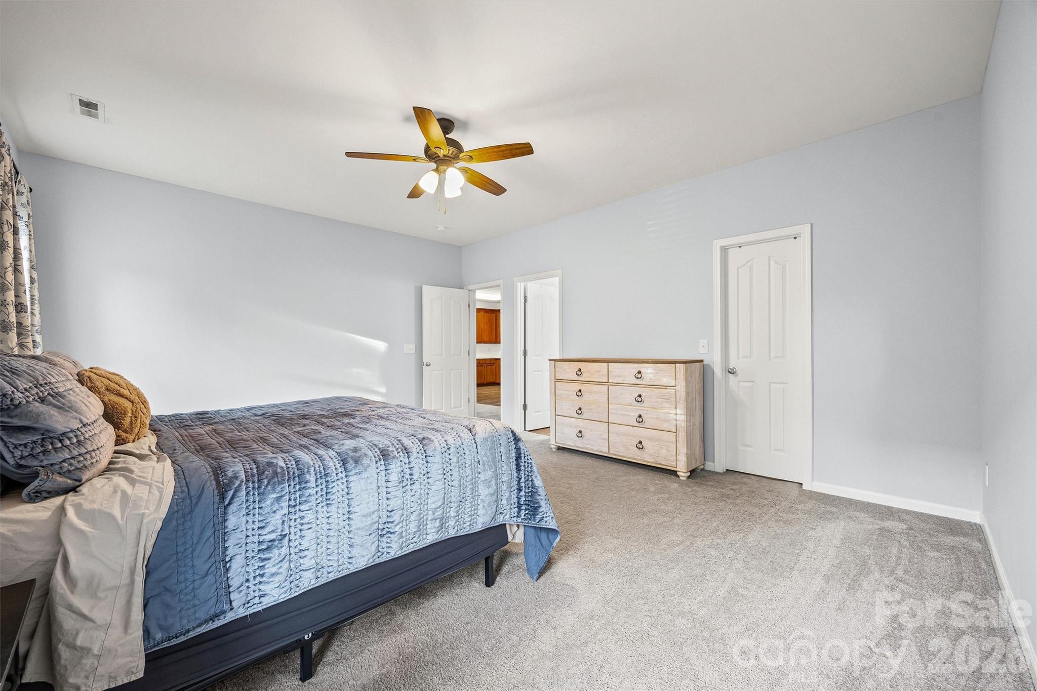 Sandy Pointe - Residential