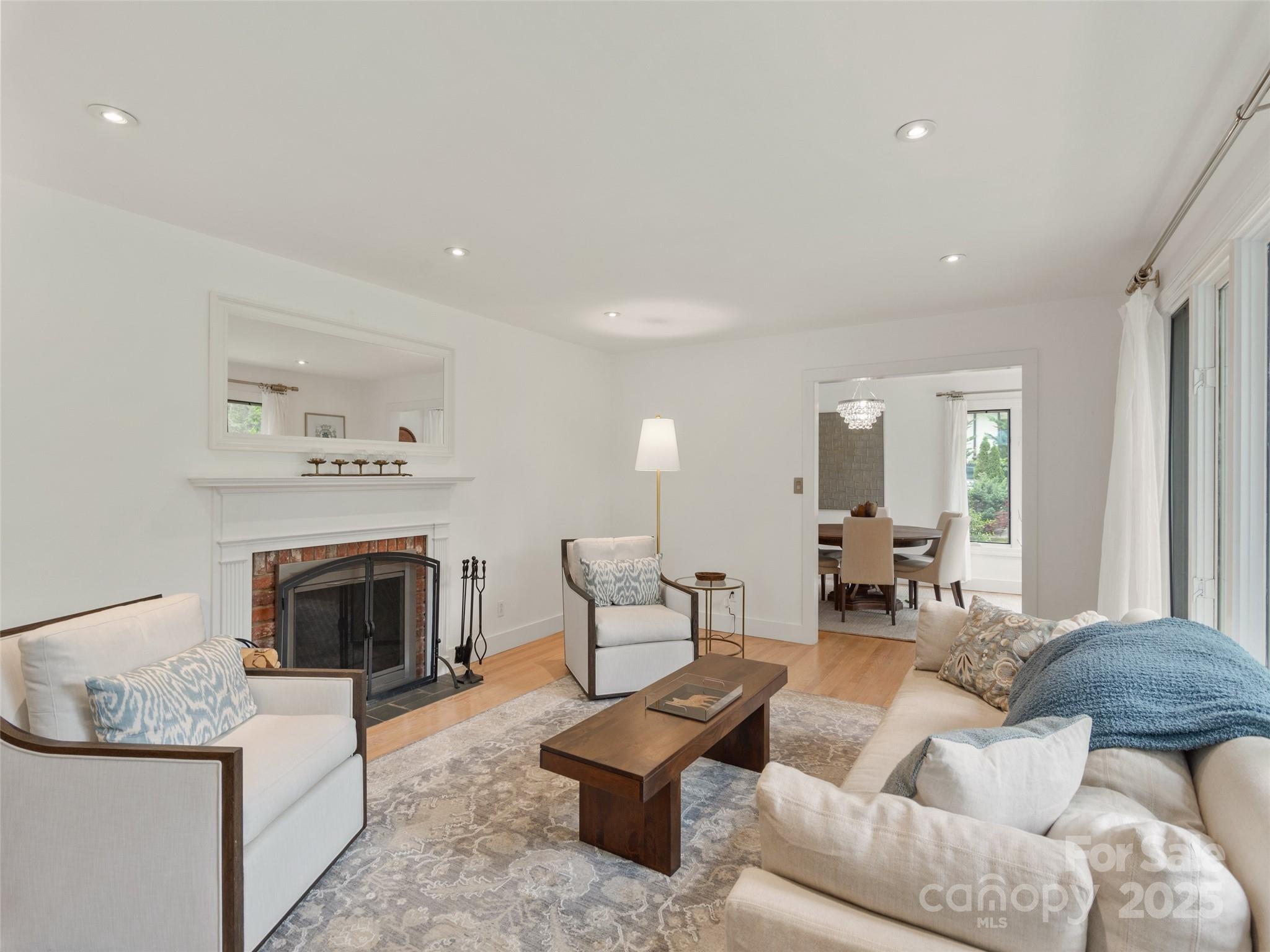 6 Browntown Road