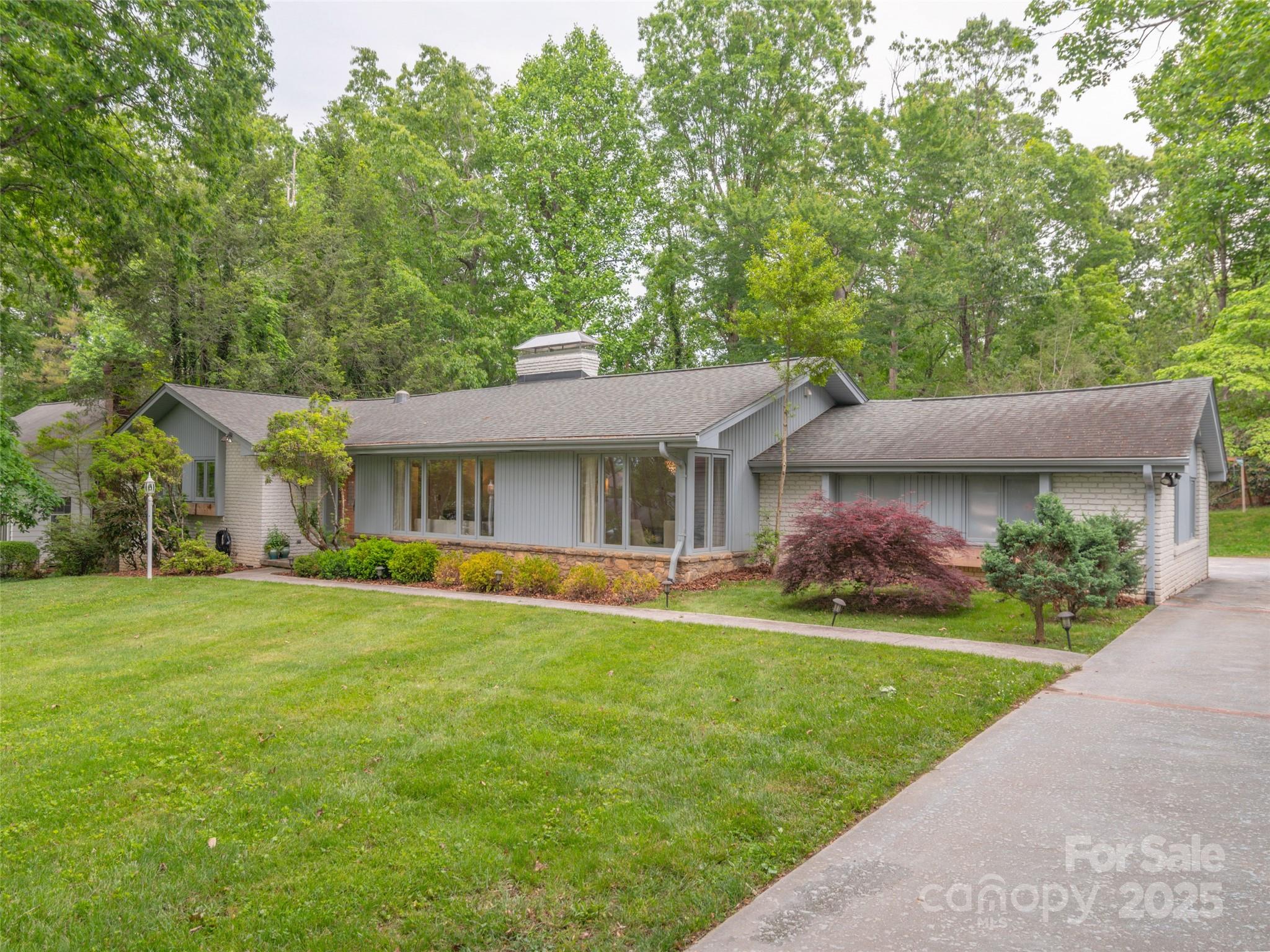 6 Browntown Road