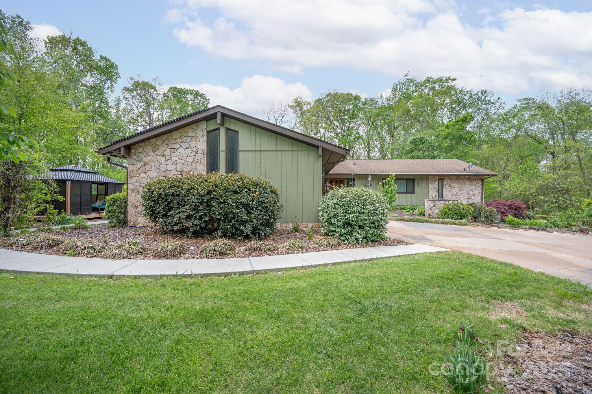 78 Scalybark Trail