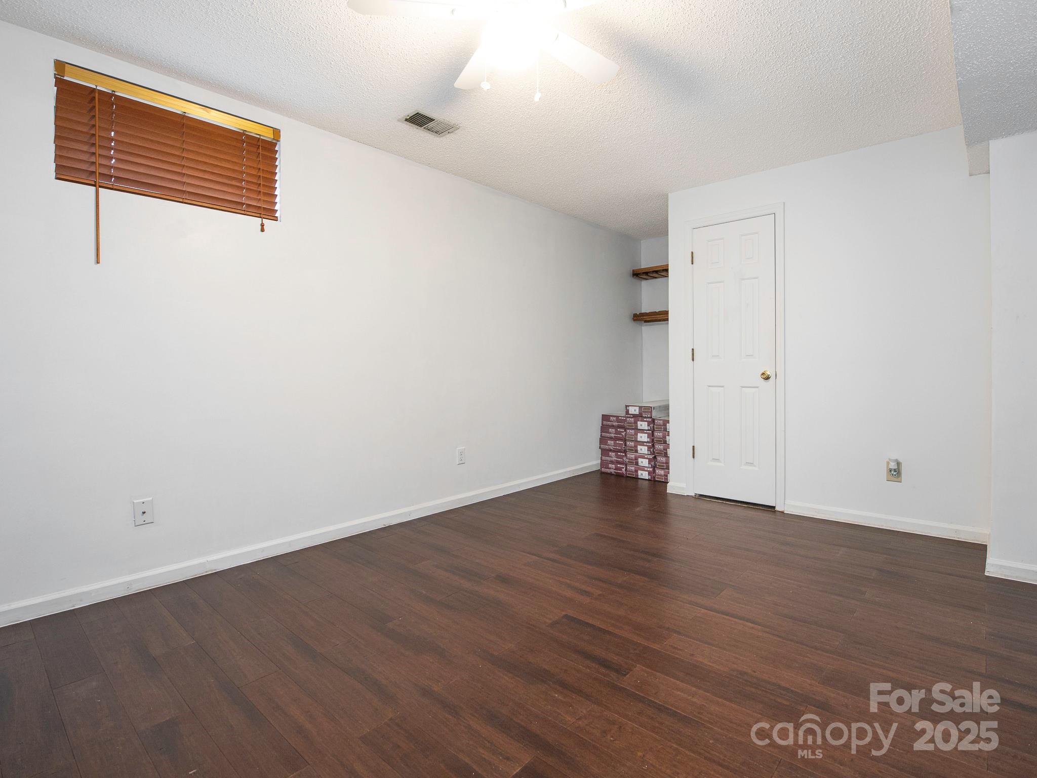 Sardis Glen - Residential