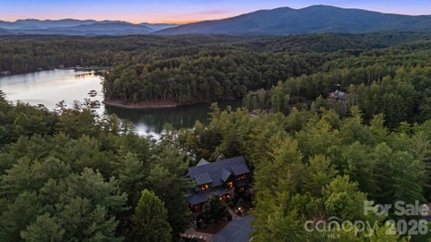 Photo for 1264 Ten Whigs Ridge