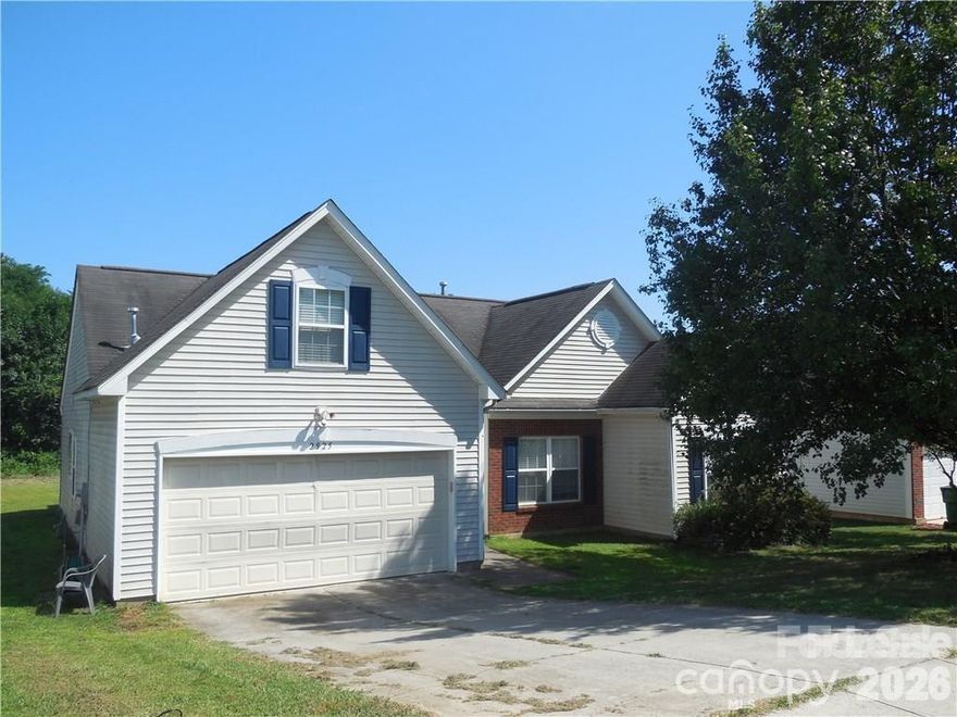 Check out this cozy 3 bedroom 2 bath home with a large deck and private backyard.   Located in the Steele Creek community and just minutes away from shopping, dining, Charlotte airport, Carowinds and the Premium Outlets.
Owner is in the process of replacing the flooring and will be giving the interior a fresh coat of paint!