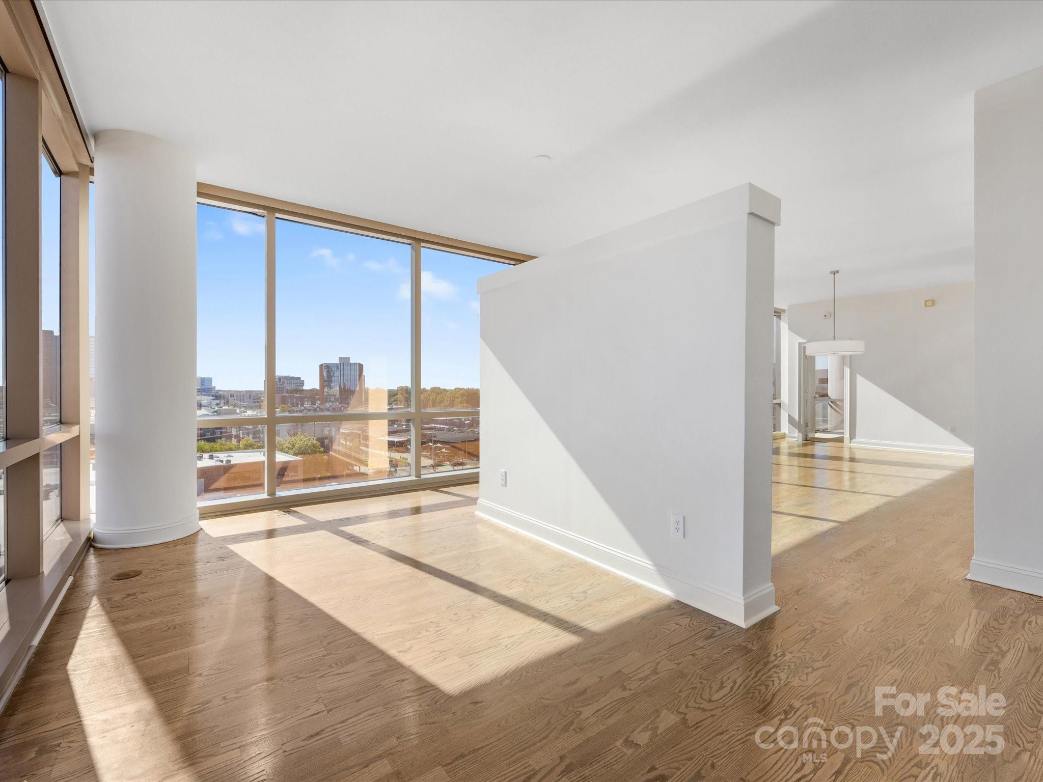 315 Arlington Avenue 903