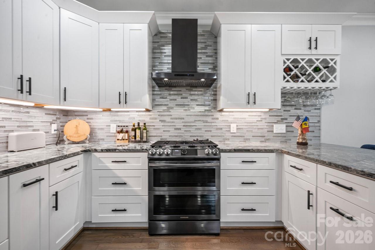 3670 9th Street Drive NE