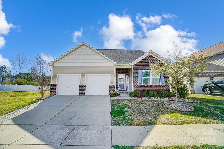 Welcome home to this move-in ready spacious ranch.  3 bedrooms and 2 bathrooms, this home has an open floor plan perfect for entertaining.  The kitchen was recently adorned with exquisite quartz countertops, a tasteful tile backsplash, and professionally painted cabinets, all complemented by appliances installed in 2022.    The adjacent lot, left untouched and undevelopable, provides an extra layer of tranquility.  Fenced-in backyard.  Nestled within a community adorned with sidewalks, a recreational area, and a playground. Embrace the ease of ownership as all appliances, including the refrigerator and washer/dryer, convey with the home,  the kitchen appliances having been newly installed in 2022. A small shed out back conveys.

HOA recently amended to allow pools and sheds.
Conveniently located less than 10 minutes from I-77
TV mount/speakers in livingroom do not convey.
 2-steps to the front door, 1-step in garage,  0-steps in the home.
Seller is listing agents uncle-inlaw