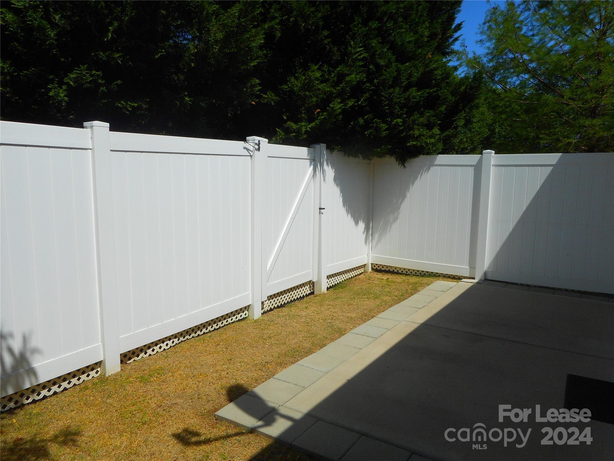 Palmetto Traces - Residential Lease