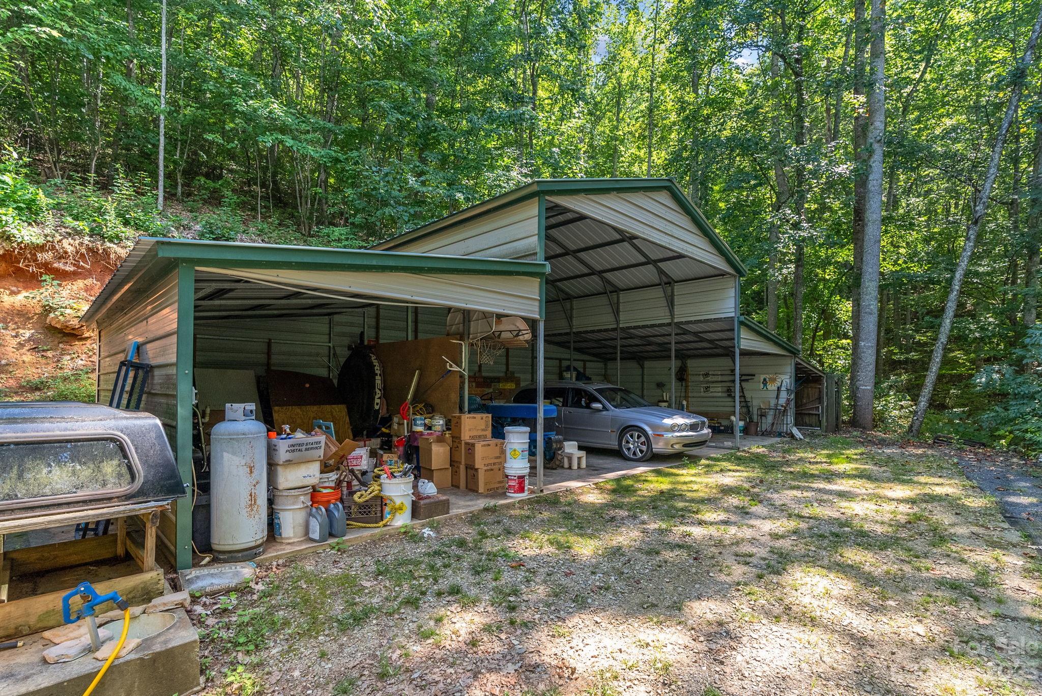 Gladyview Estates - Residential Income