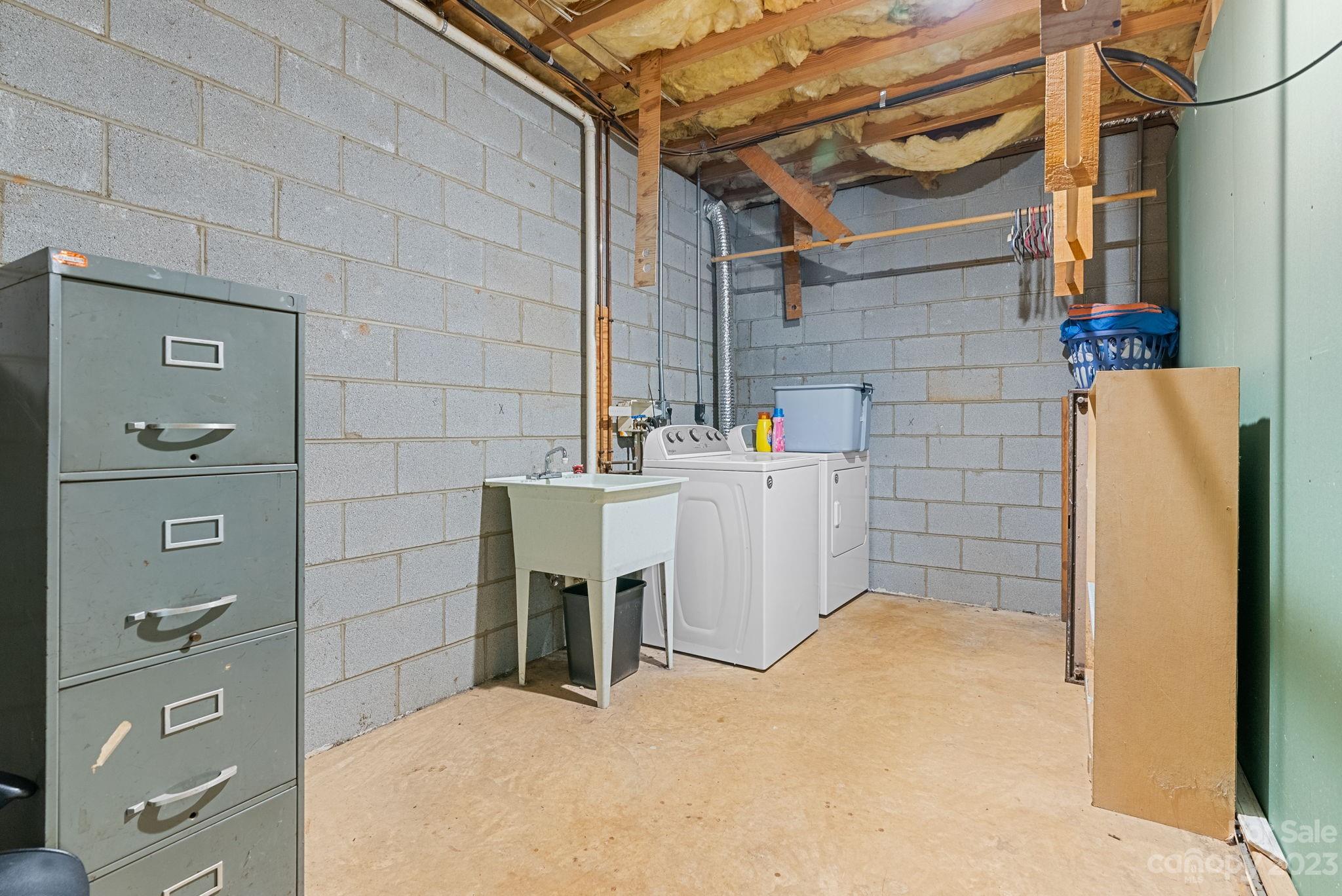 Gladyview Estates - Residential Income