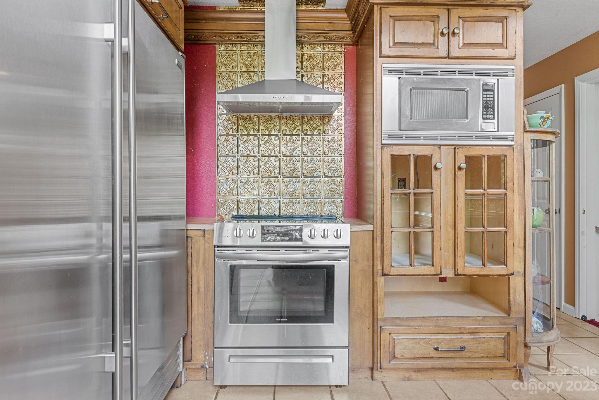 Gladyview Estates - Residential Income