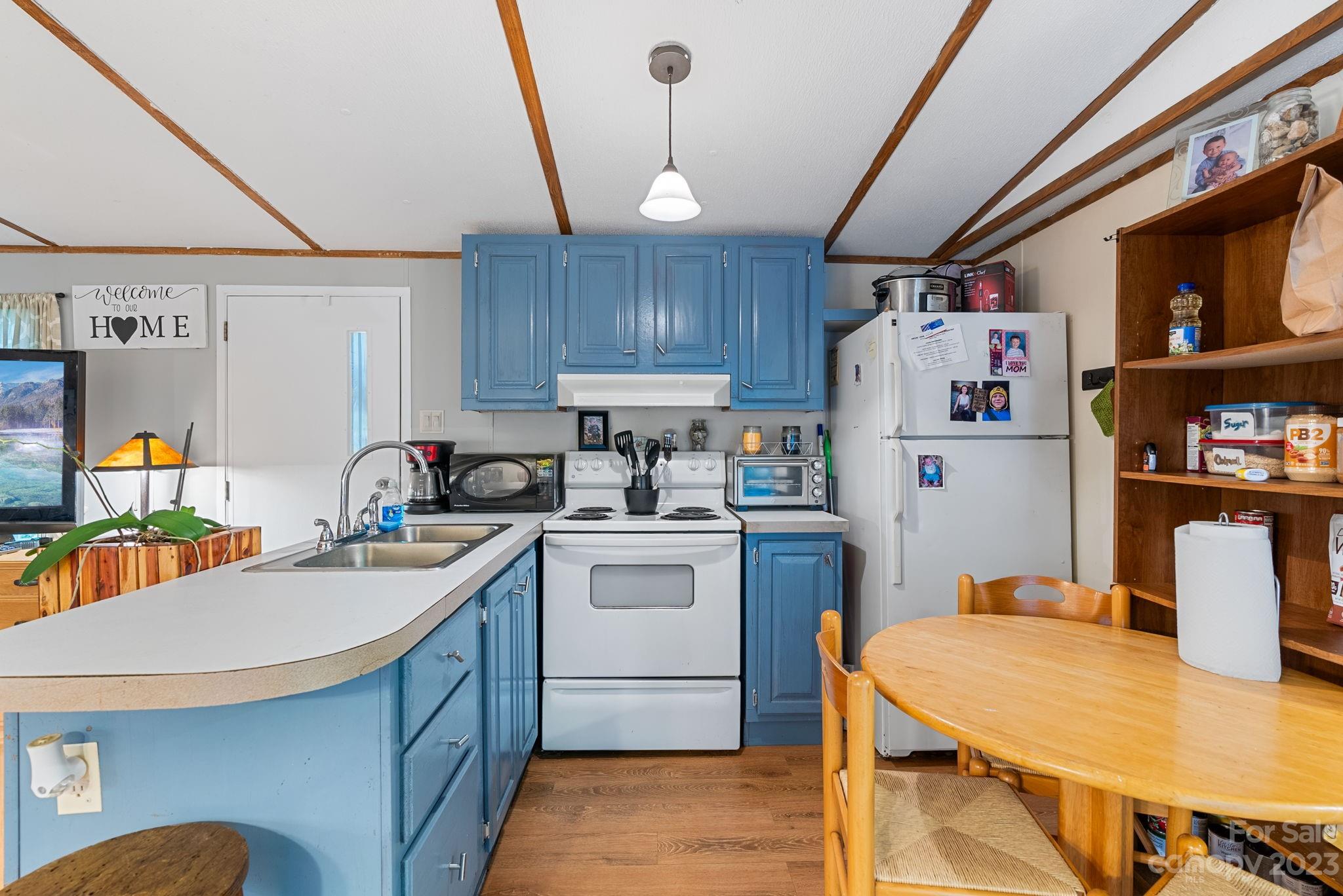 Gladyview Estates - Residential Income