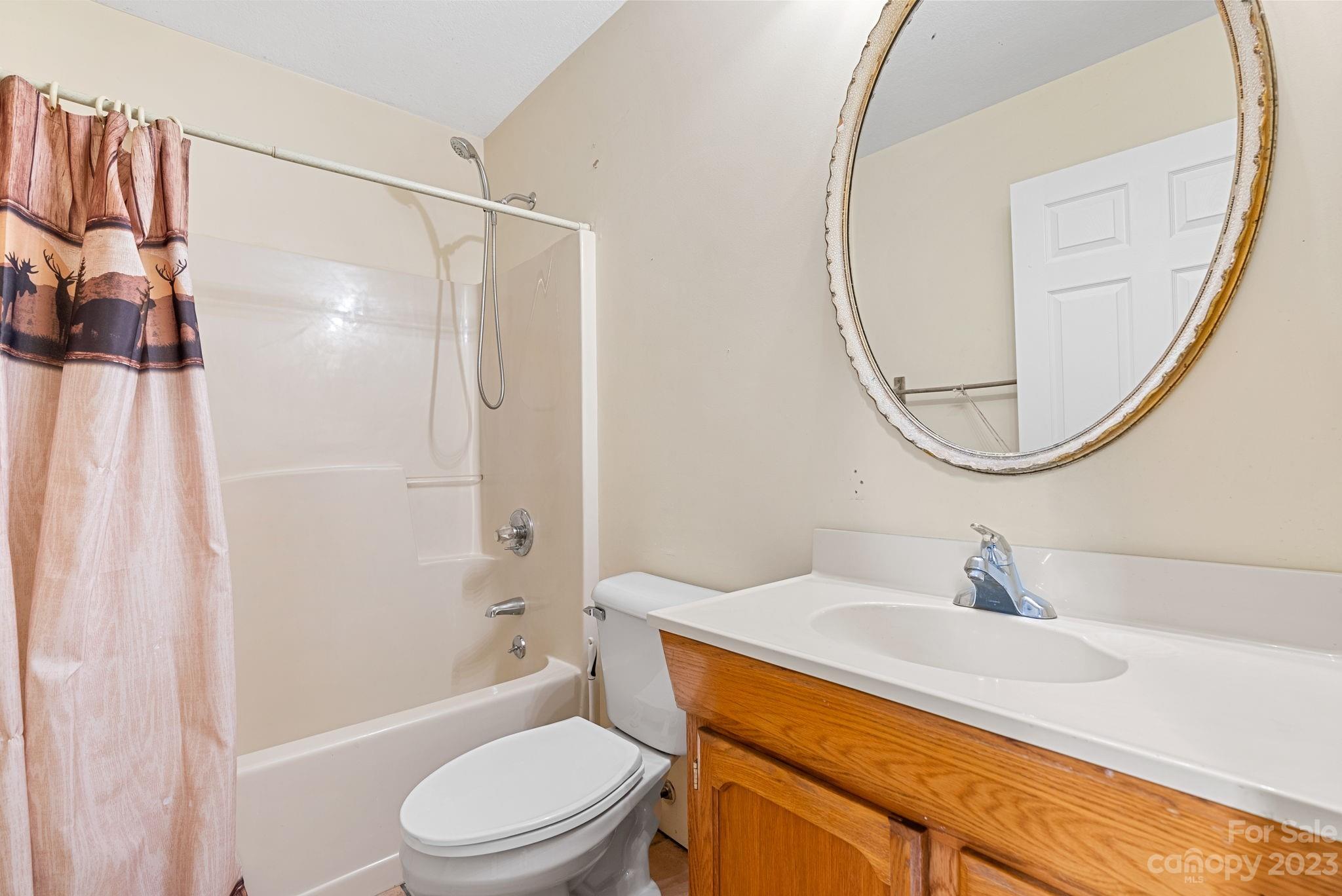 Gladyview Estates - Residential Income