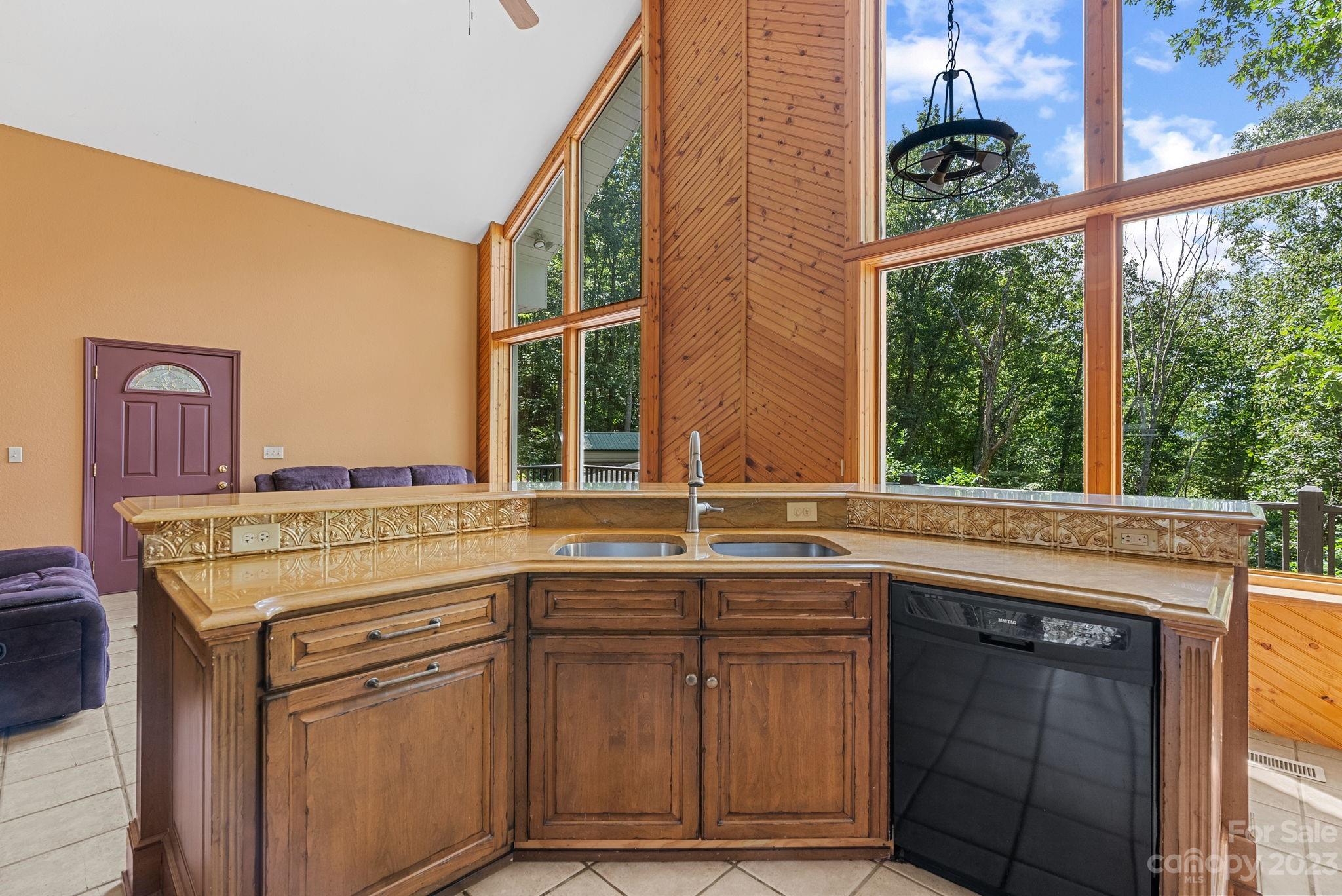 Gladyview Estates - Residential Income