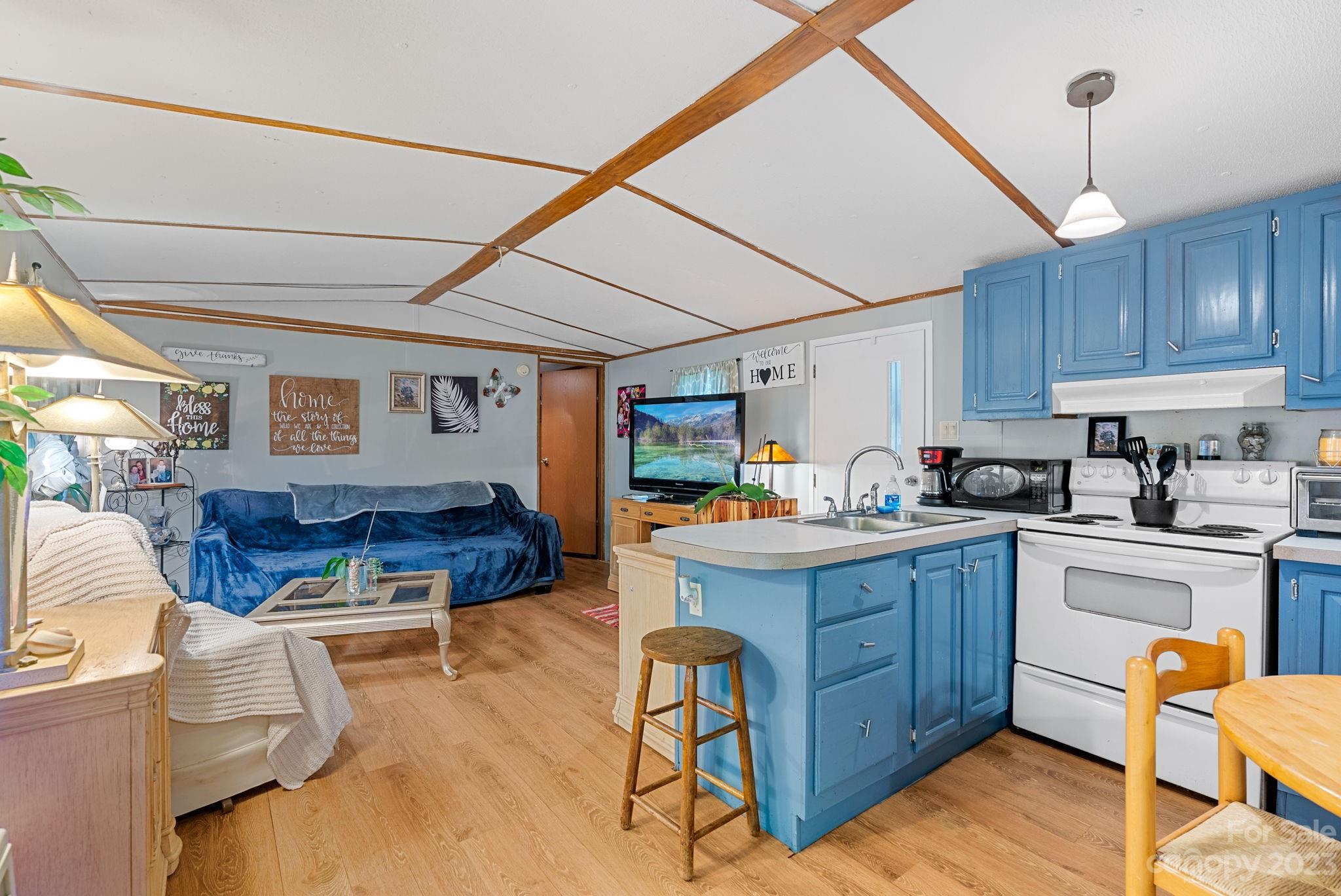 Gladyview Estates - Residential Income