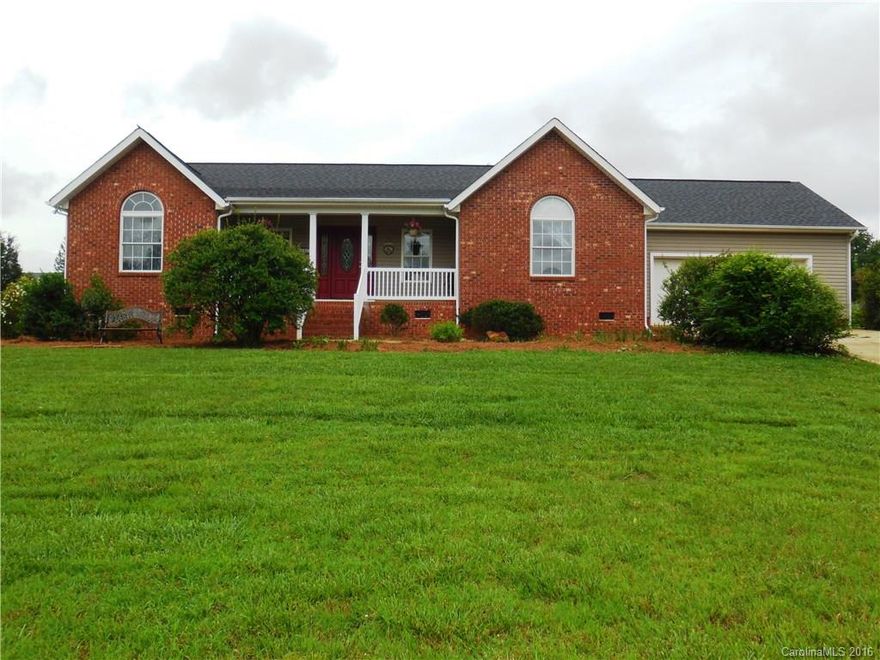 This house is located in a great neighborhood at a GREAT price.  All the living is on one floor.  The outdoor spaces are premium with over 1 ACRE!!!  The lot is flat, the yard is fenced, and the trees afford you the best of privacy in your own yard.  You could add a pool and vacation at home! Pack your bags and WELCOME HOME.  Low SC taxes, easy commute to NC/CLT, all this and Clover's super schools.  Comes with a one-year 2/10 Home Warranty too.