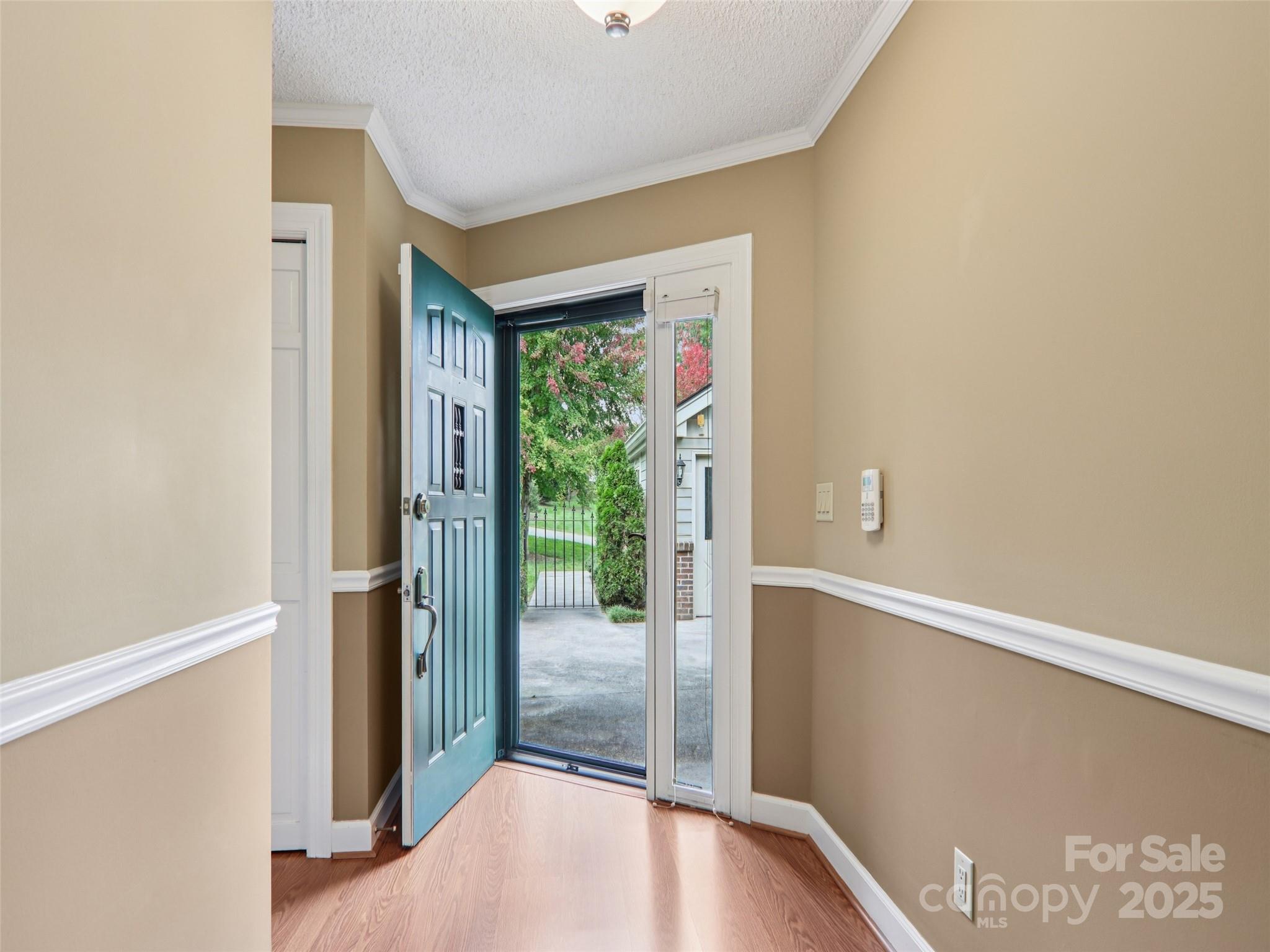 102 Glenbrook Drive