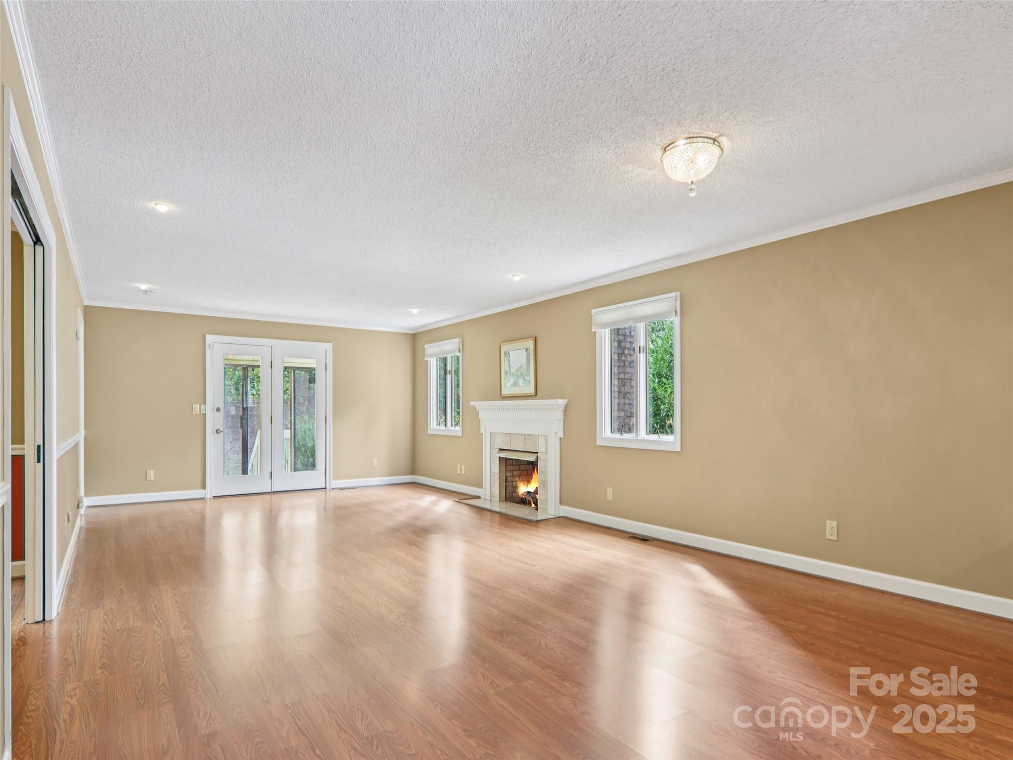 102 Glenbrook Drive