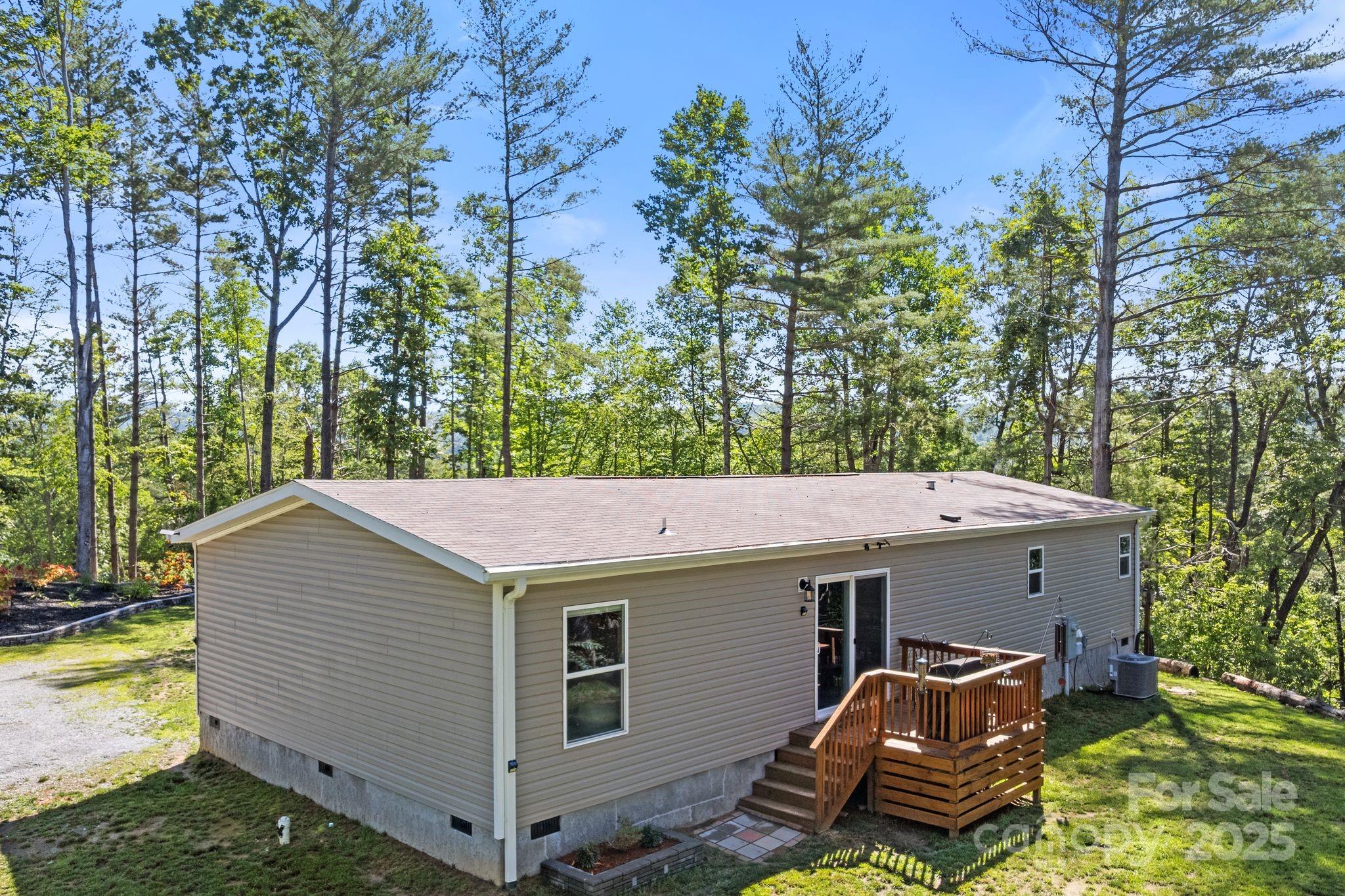102 Kiwassa Lane