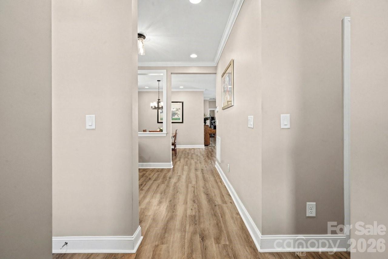 5198 Looking Glass Trail