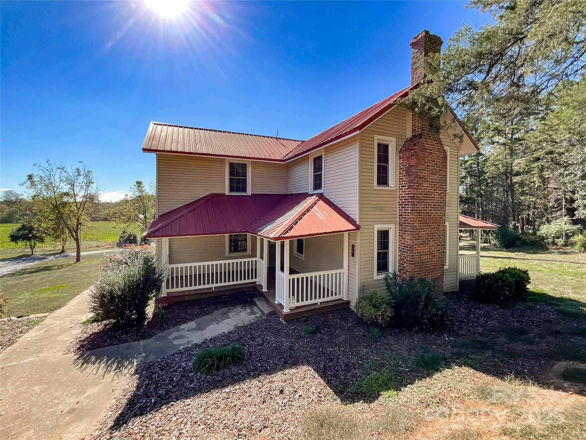 2006 Okeewemee Road