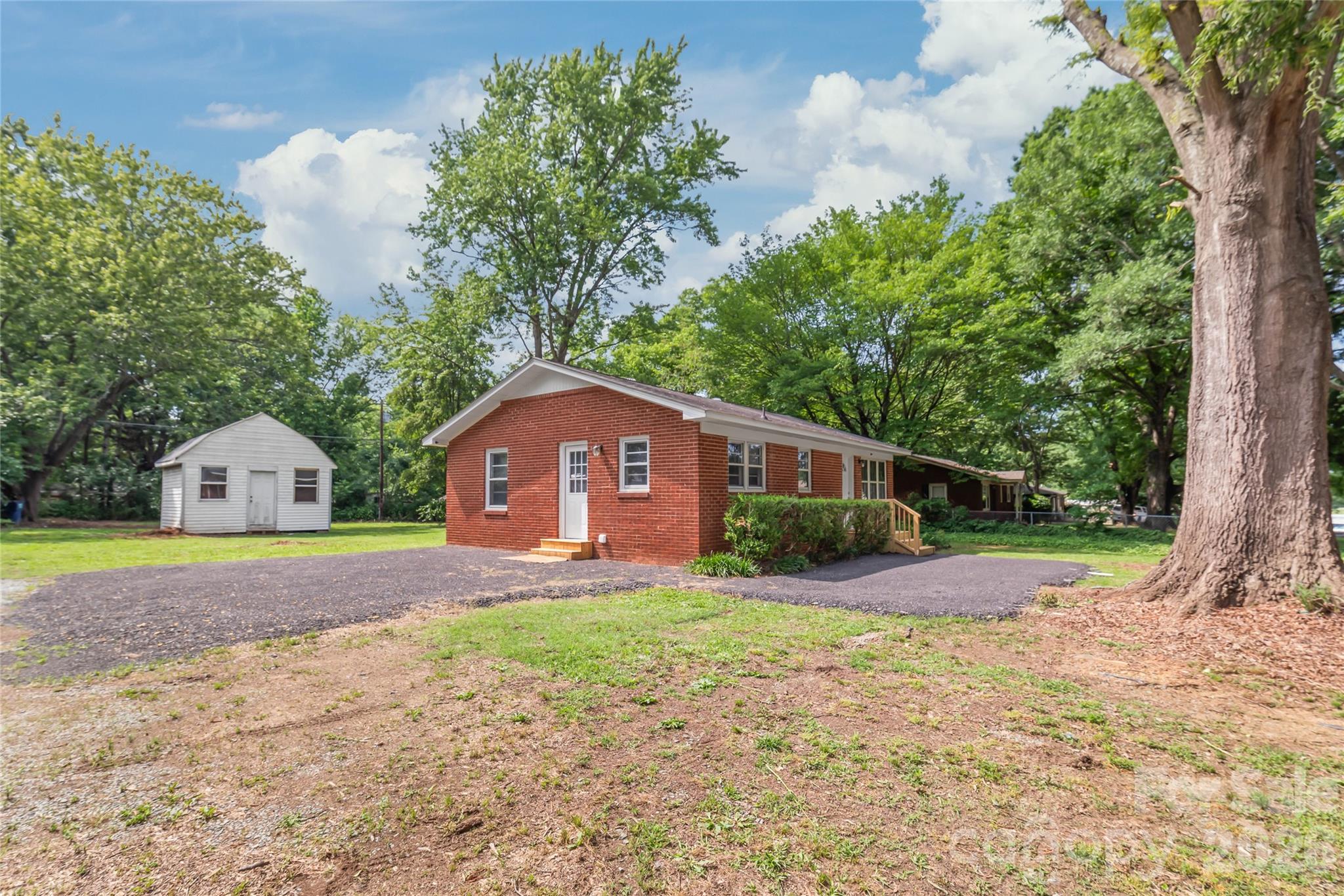 607 N Rocky River Road