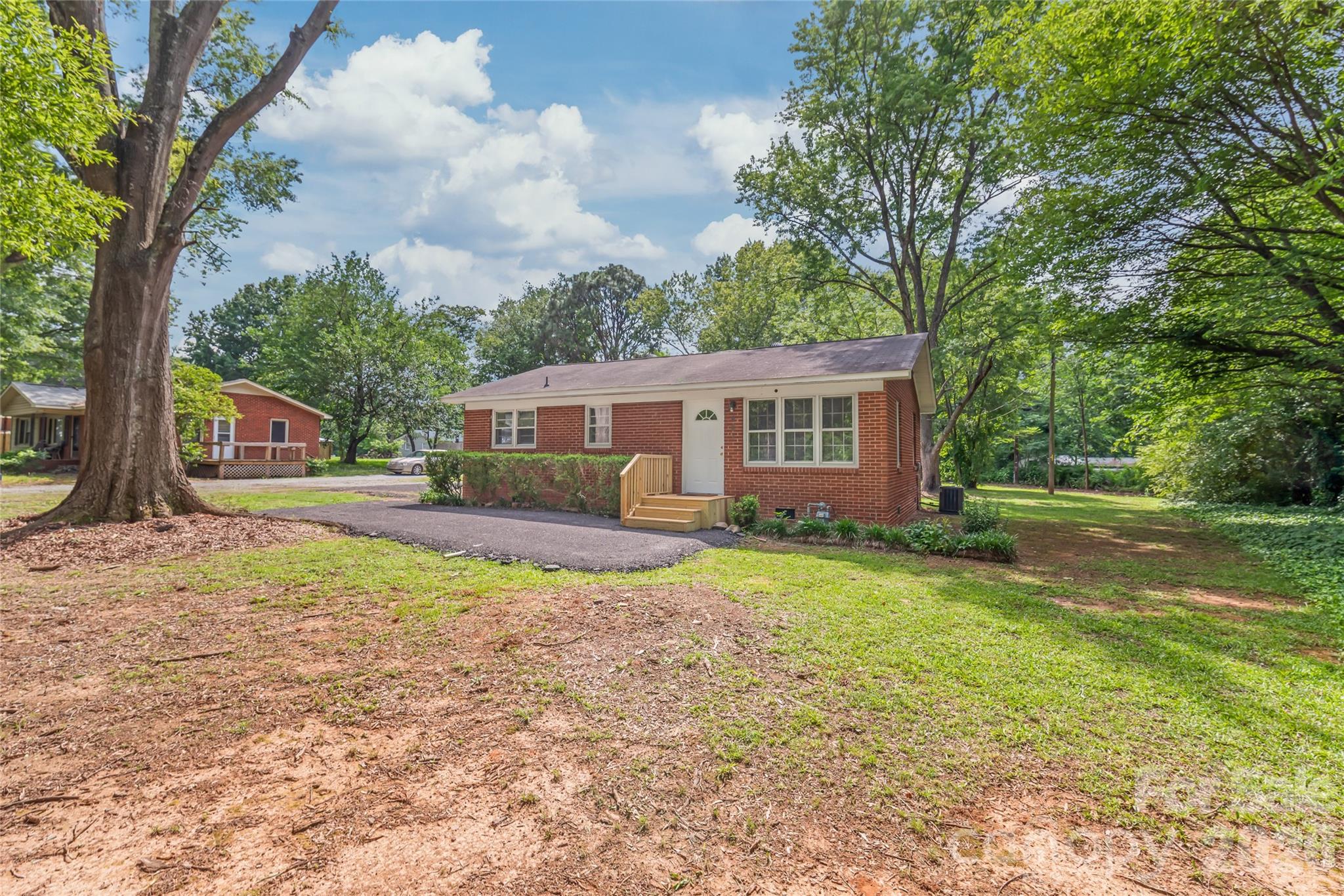 607 N Rocky River Road
