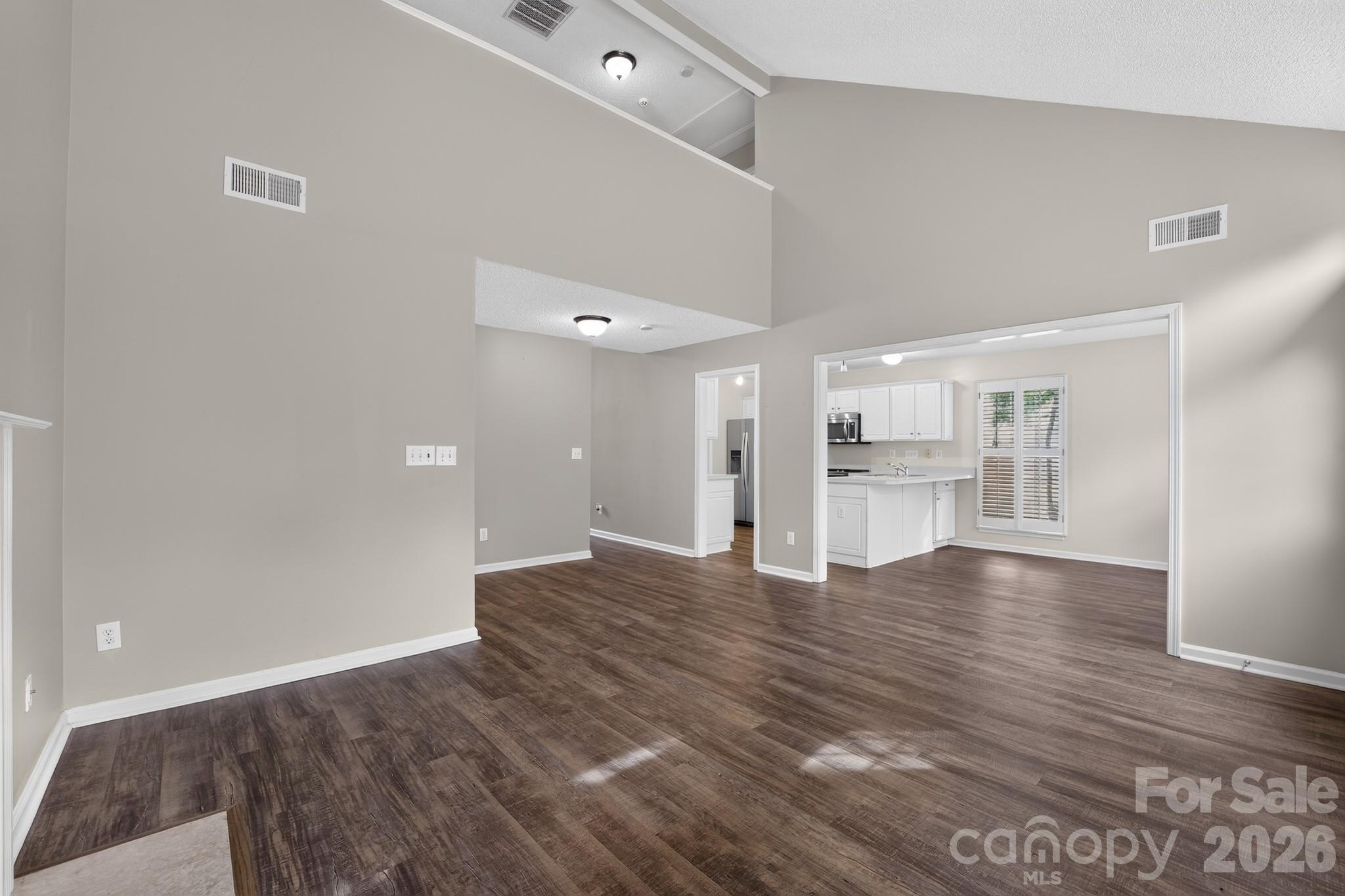 8220 Upsall Court