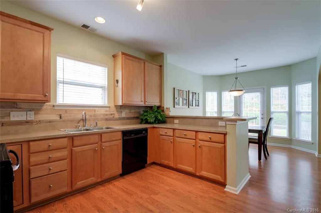 Ridge Pointe - Residential