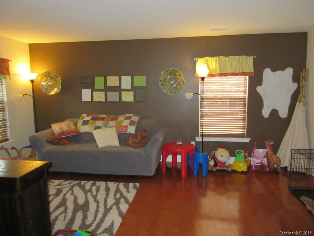 English Trails - Residential