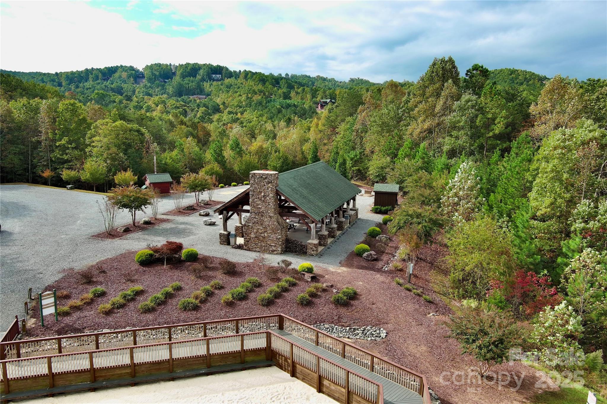 Grandview Peaks - Land