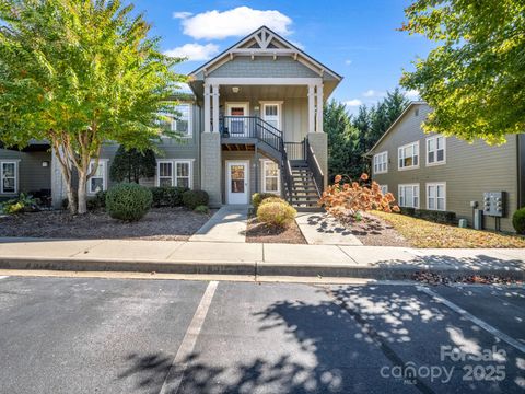 Photo of 1705 Deermouse Way, Hendersonville, NC 28792 (MLS # 4315069)