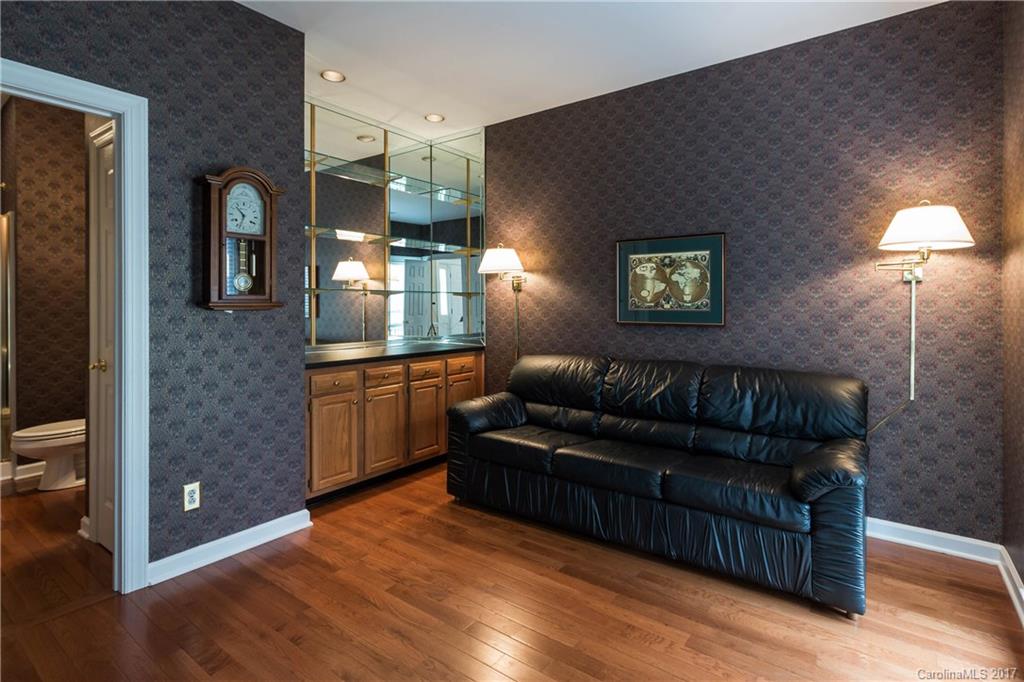 Hunters Gate - Residential