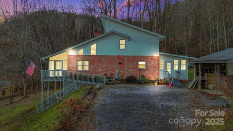 487 Julia Lane Maggie Valley NC 28751