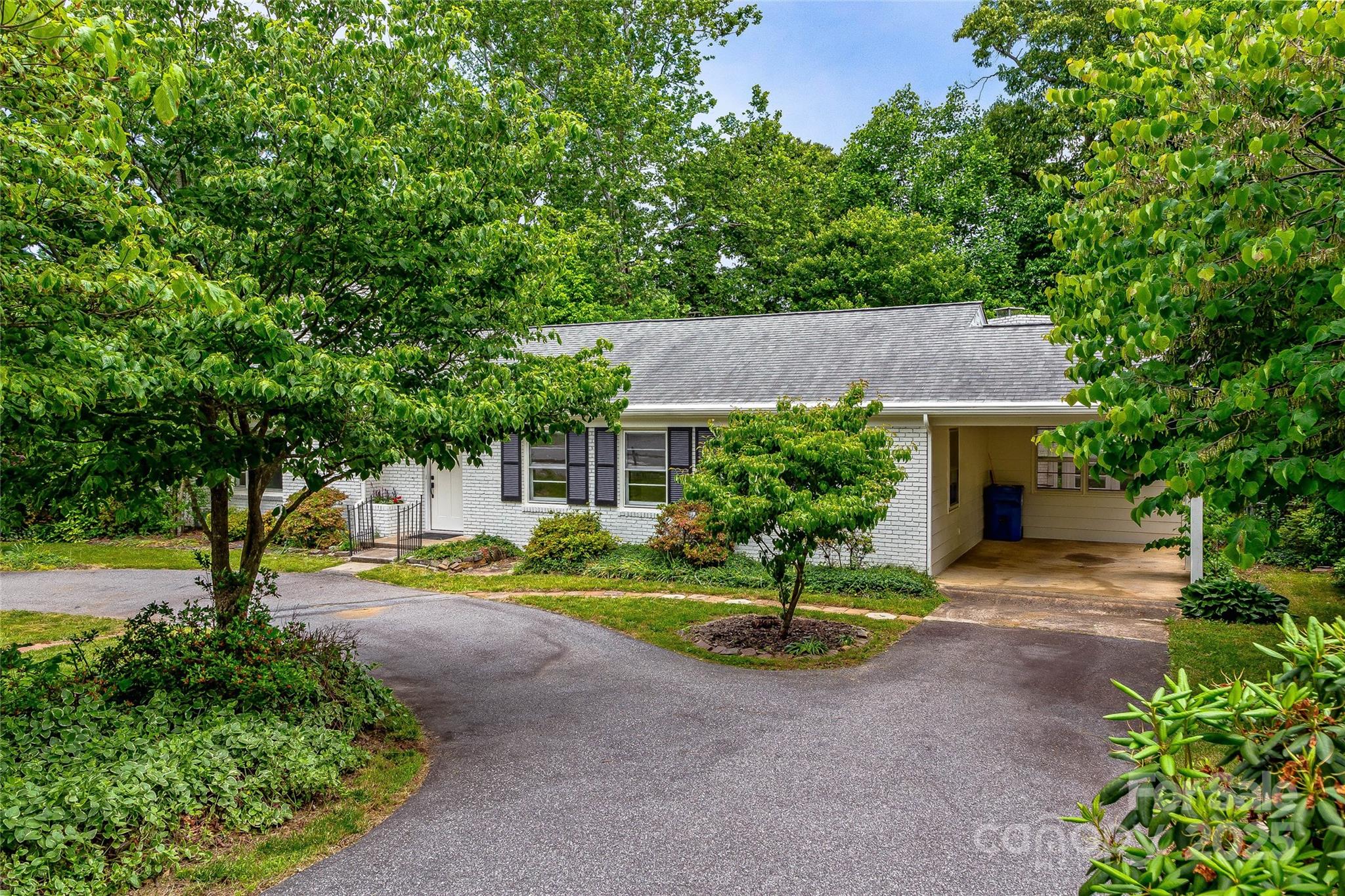 26 Crockett Avenue