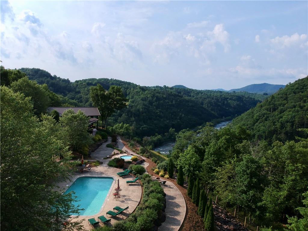 305 Raccoon Run 25