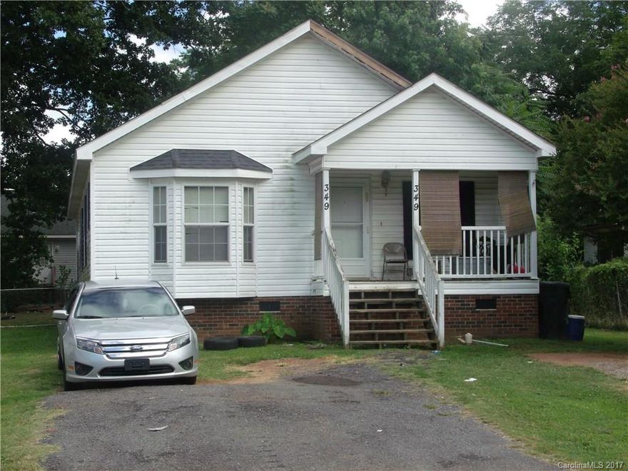 Nice 3 bedroom, 2 bath home. Great investment property or starter home. Currently rented at $675 per month.