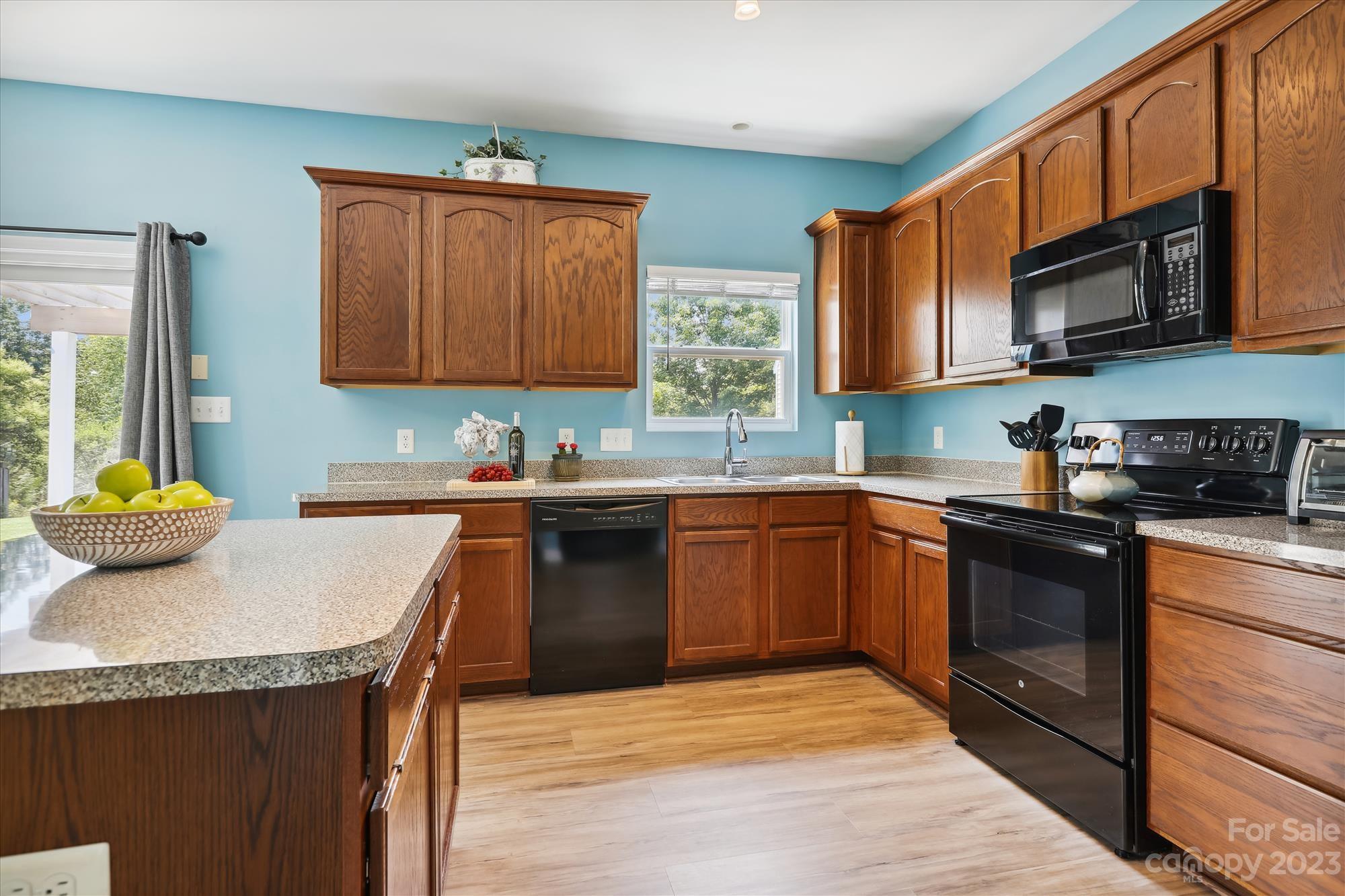 Almond Glen - Residential