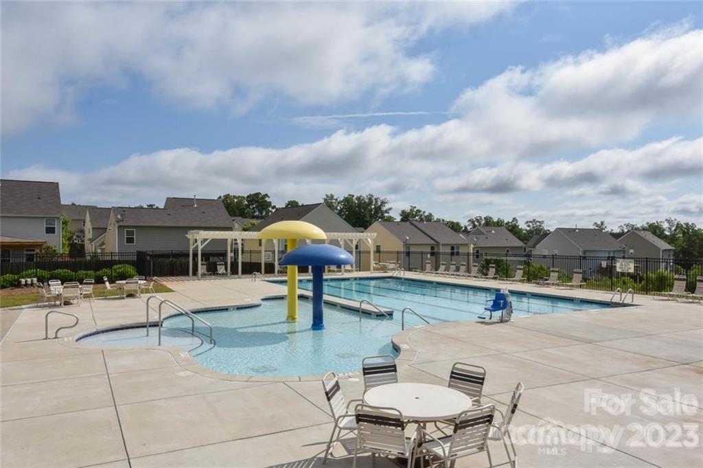 Almond Glen - Residential