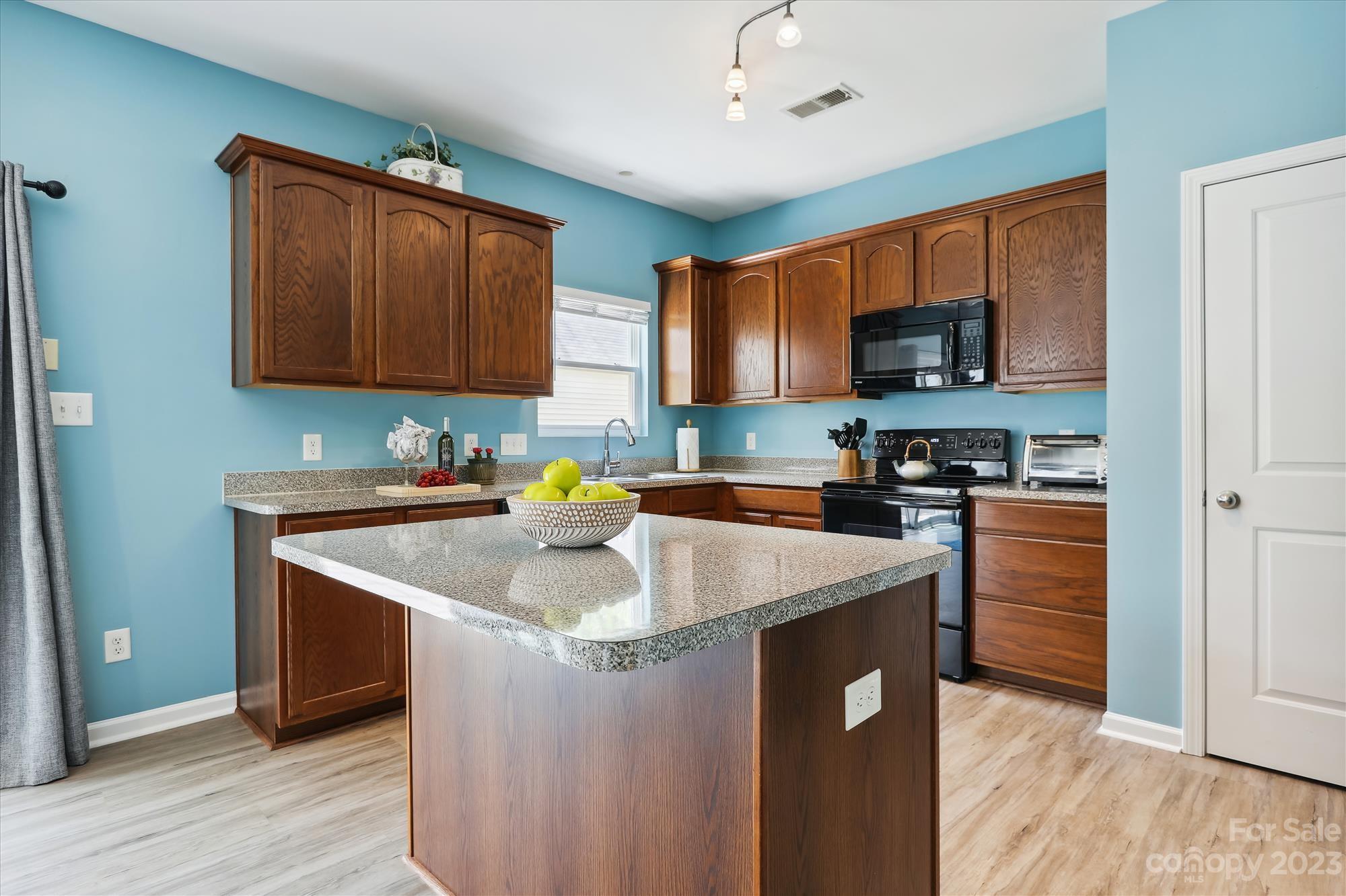 Almond Glen - Residential