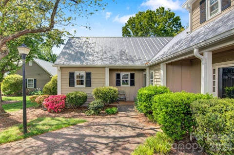 Photo of 3700 Selwyn Farms Lane #4, Charlotte, NC 28209 (MLS # 4391207)