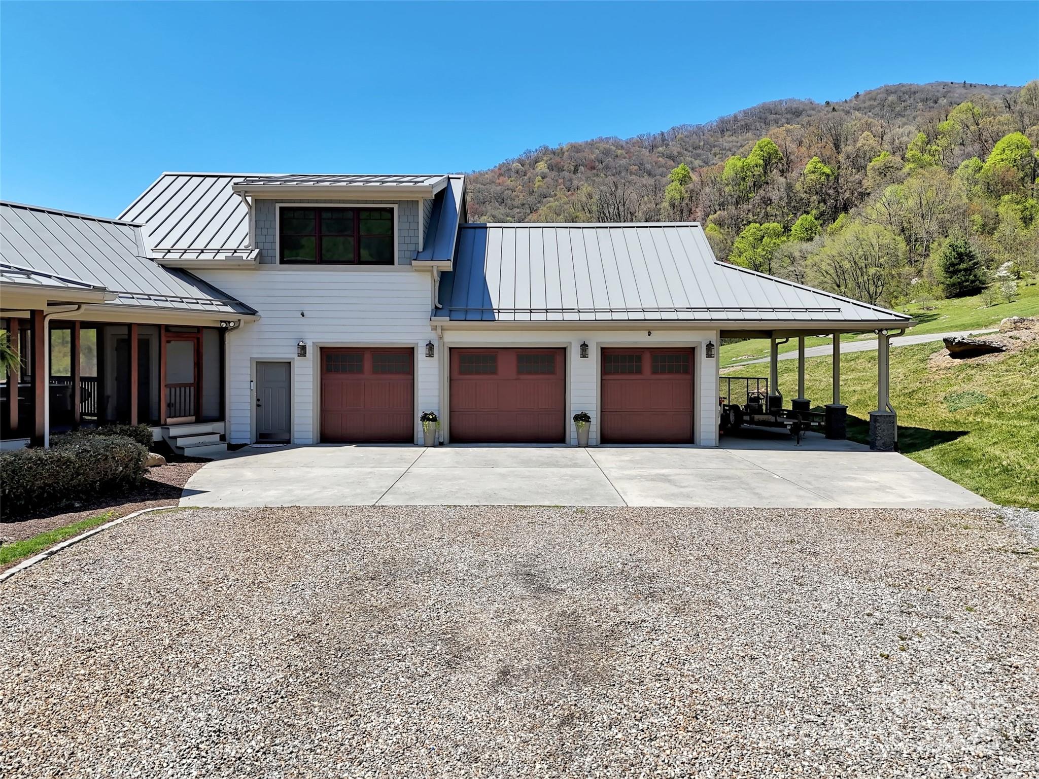 12 Rolling Meadow Lane