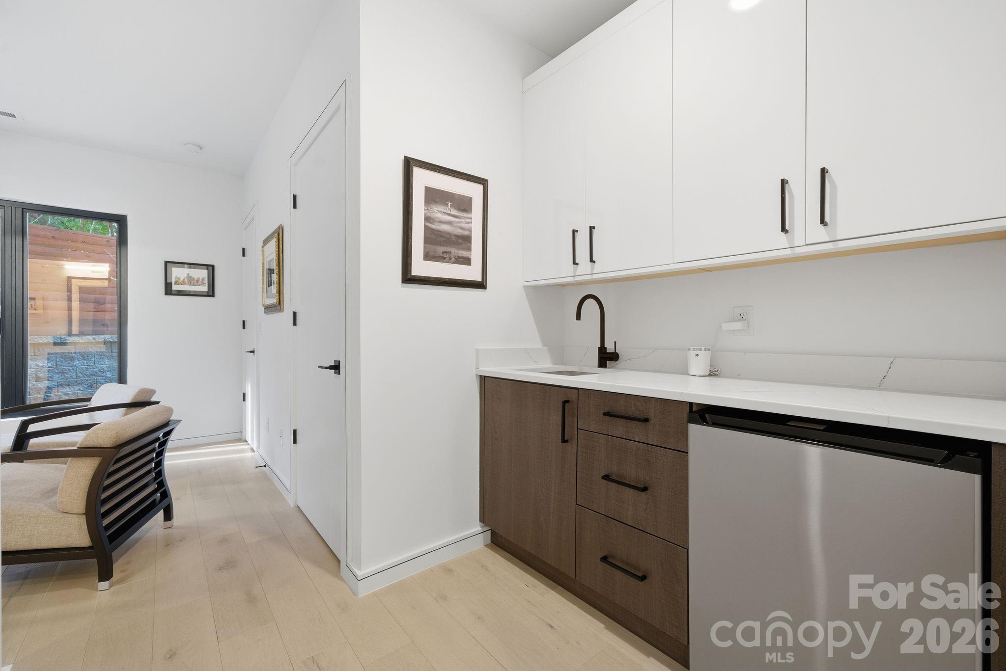 2714 N Davidson Street