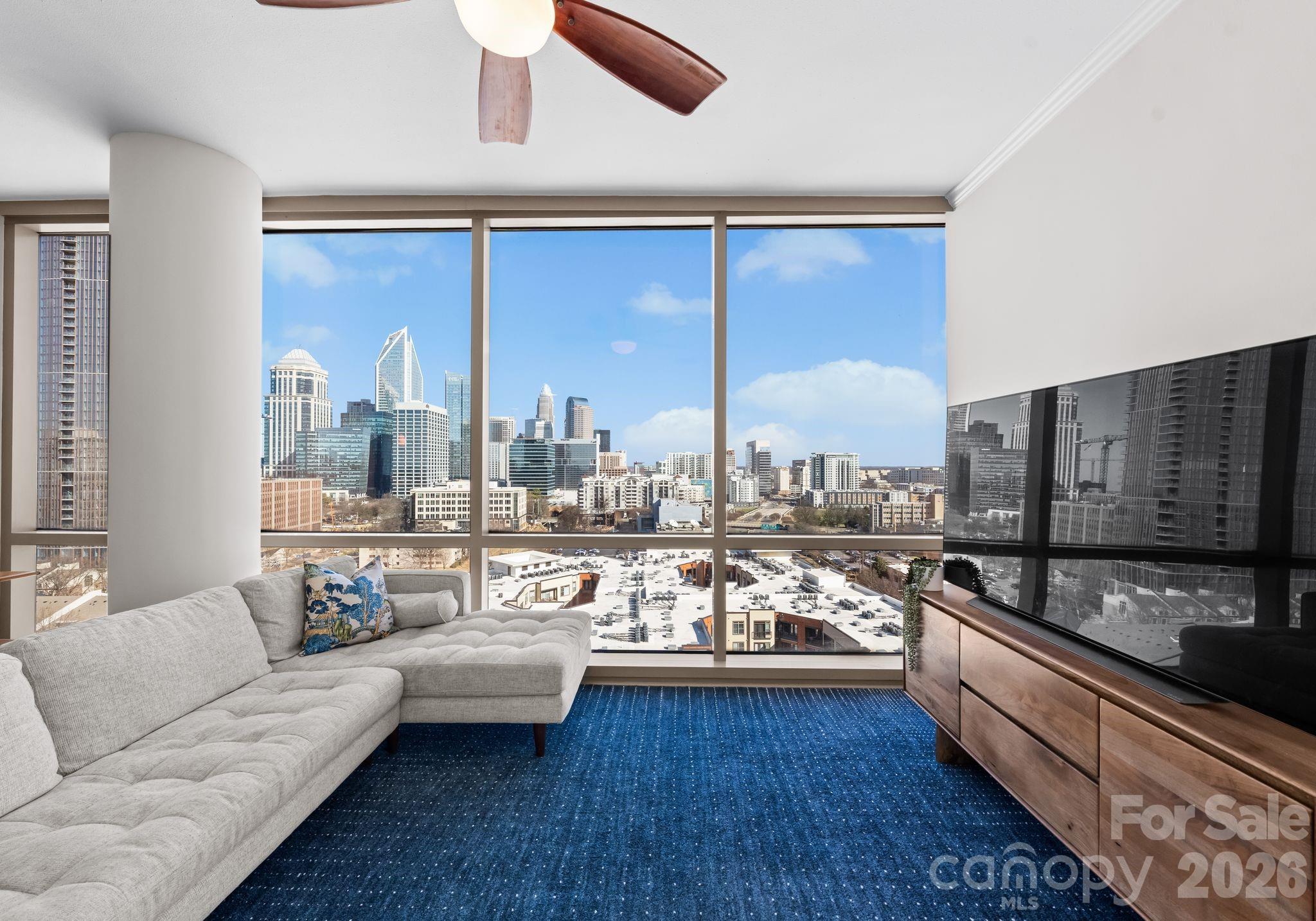 315 Arlington Avenue 1601